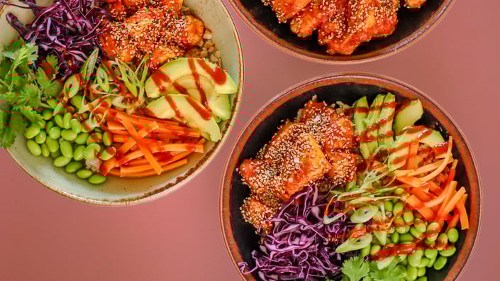 Koreansk salad bowl med kimchikylling